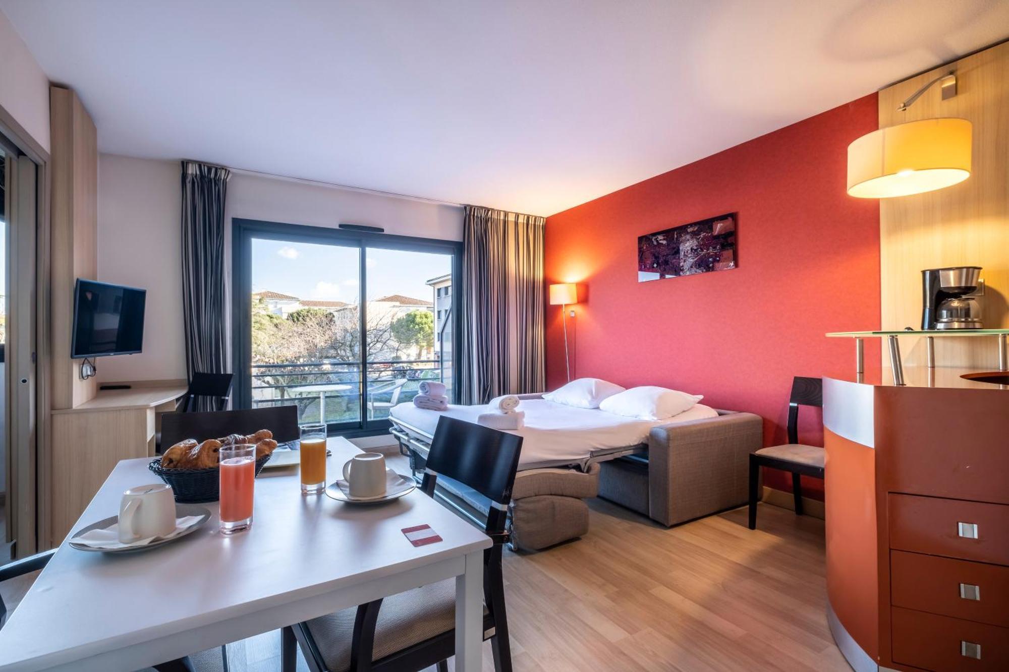 Clarion Aparthotel Toulouse Blagnac Airport Exteriör bild