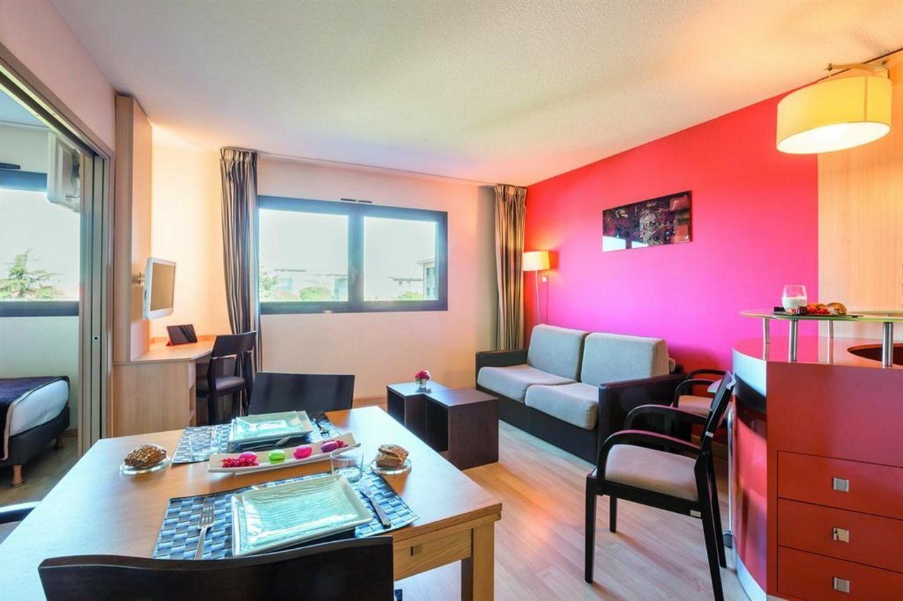Clarion Aparthotel Toulouse Blagnac Airport Exteriör bild